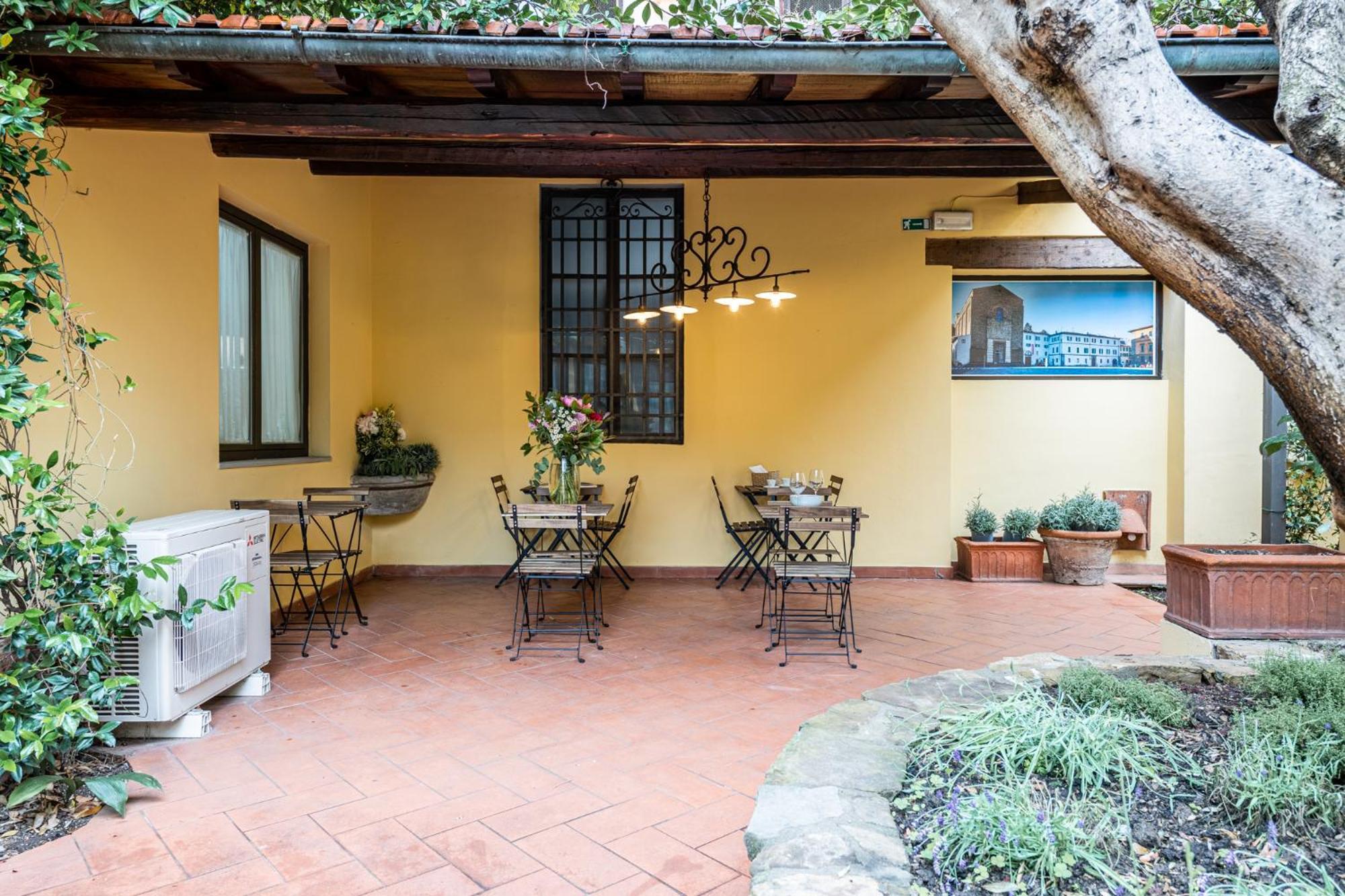 Cortile Santa Monaca Lägenhet Florens Exteriör bild